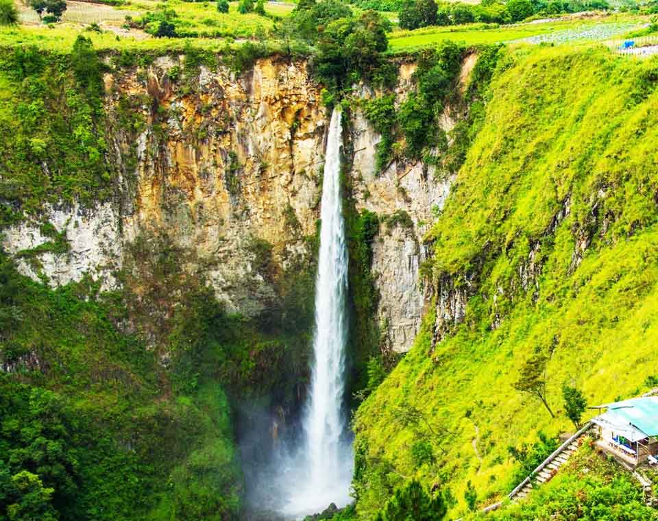 Air Terjun Sipiso-piso