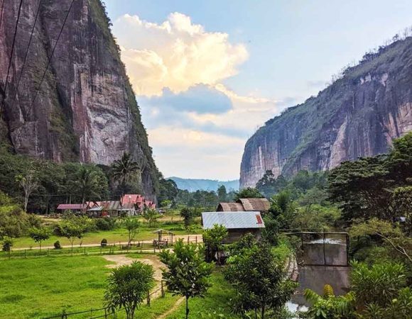 Lembah Harau | Amfitheater Alami di Jantung Minangkabau