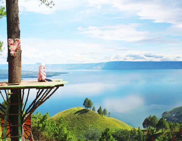 Bukit Indah Simarjarunjung | Pesona Danau Toba Tiada Tara