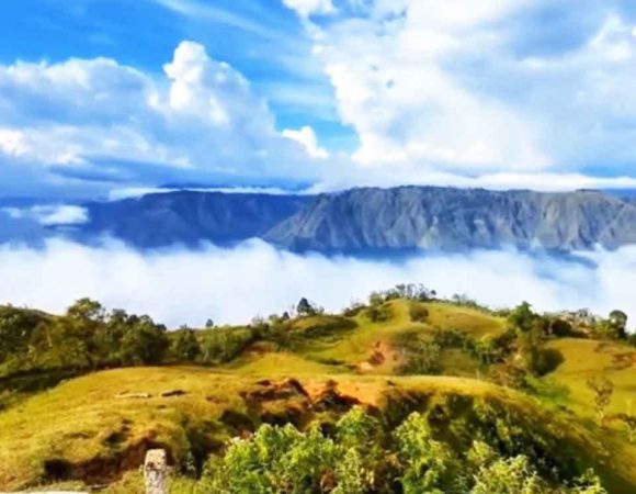 Bukit Sipira | Pesona Sunset & Panorama Memukau di Samosir