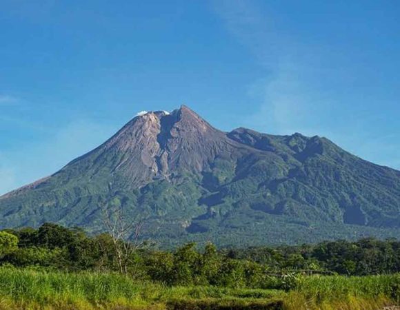 Pendakian Gunung Marapi | Menuju Kawah Aktif Sumatera Barat