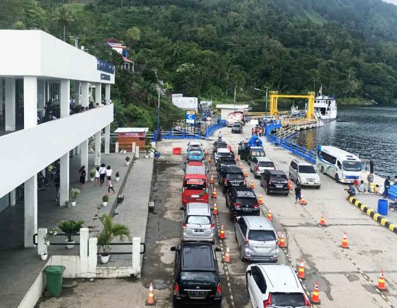 Pelabuhan Tigaras | Gerbang Eksotis ke Danau Toba & Samosir