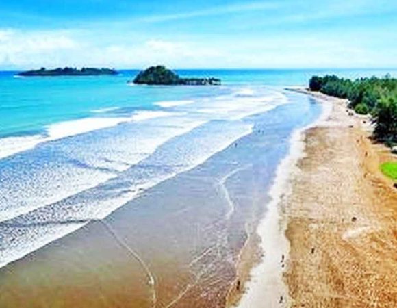 Pantai Air Manis | Legenda Batu Malin Kundang Eksotis di Padang