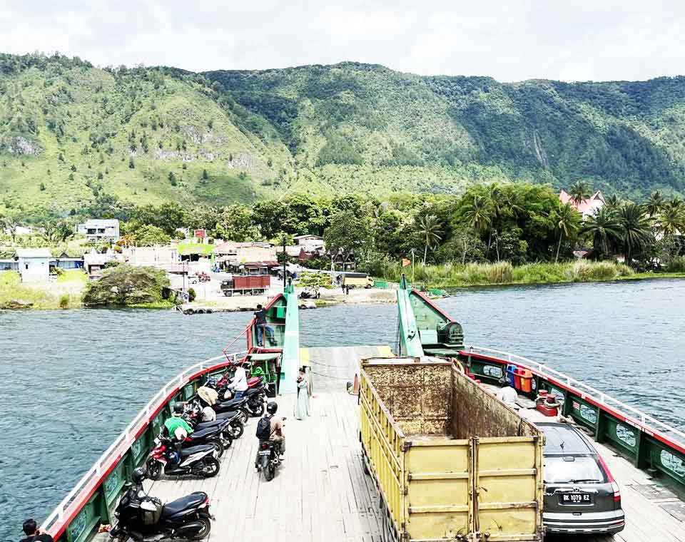 Pelabuhan Ferry Tomok