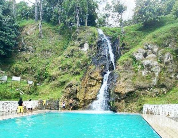 Air Terjun Bukit Gibeon | Pesona Kolam Renang Alami di Toba
