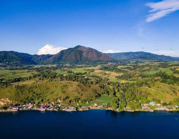 Lumban Silintong | Keindahan Tepi Danau Toba di Balige