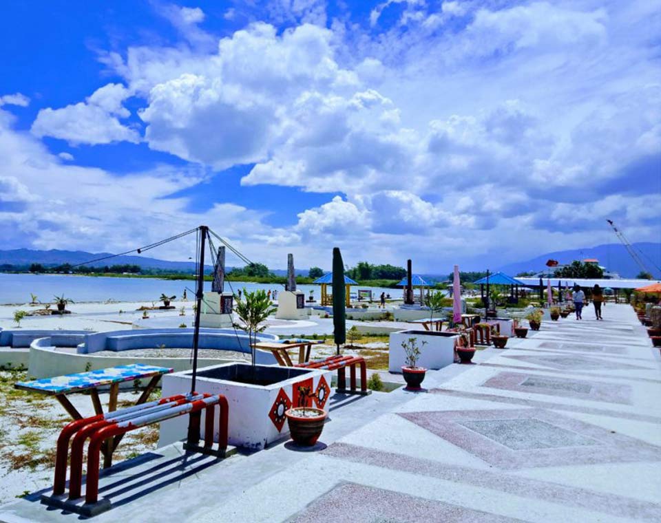 Pantai Pasir Putih Parparean Porsea