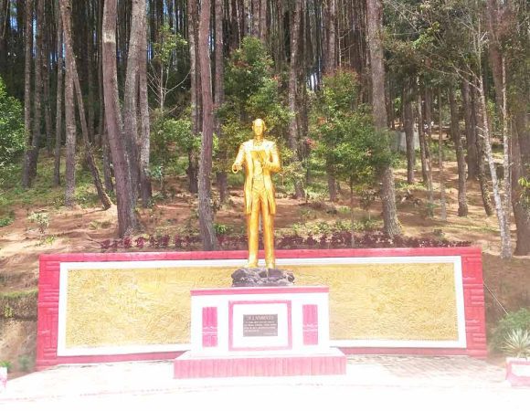 Salib Kasih | Destinasi Wisata Religi & Sejarah di Tarutung