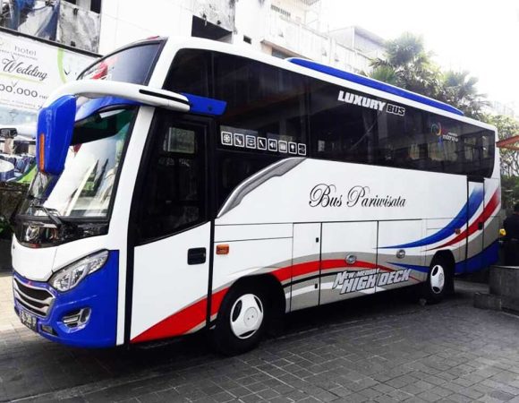 Medium Bus Medan | Menjelajahi Pulau Samosir Dengan Nyaman
