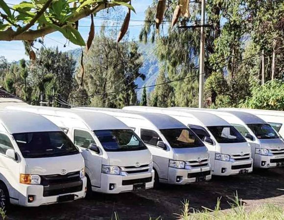 Rental Hiace Medan | Kenyamanan Bersama Micro Bus di Medan