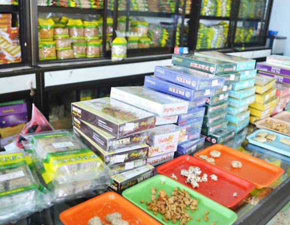 Toko Paten | Rest Area Ikonik & Pusat Oleh-Oleh di Kota Siantar