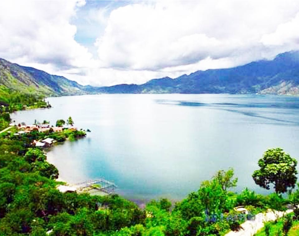 Danau Laut Tawar