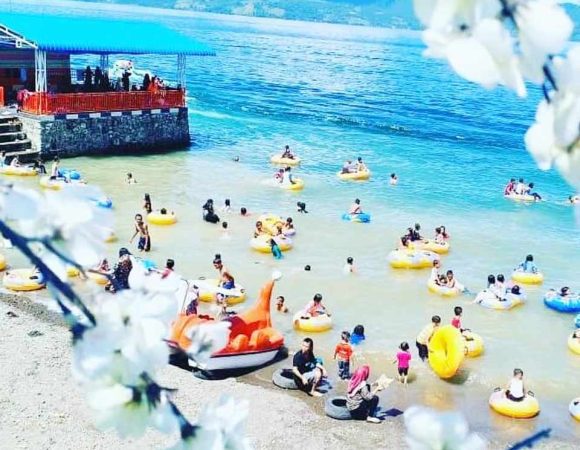 Pantai Raya Tigaras | Destinasi Liburan Favorit di Simalungun
