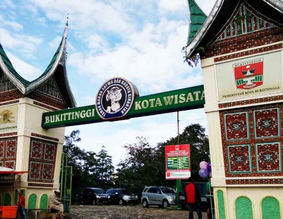 Taman Margasatwa dan Budaya Kinantan | Zoo Tertua di Indonesia