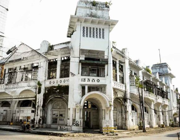 Gedung Warenhuis | Supermarket Pertama di Kota Medan