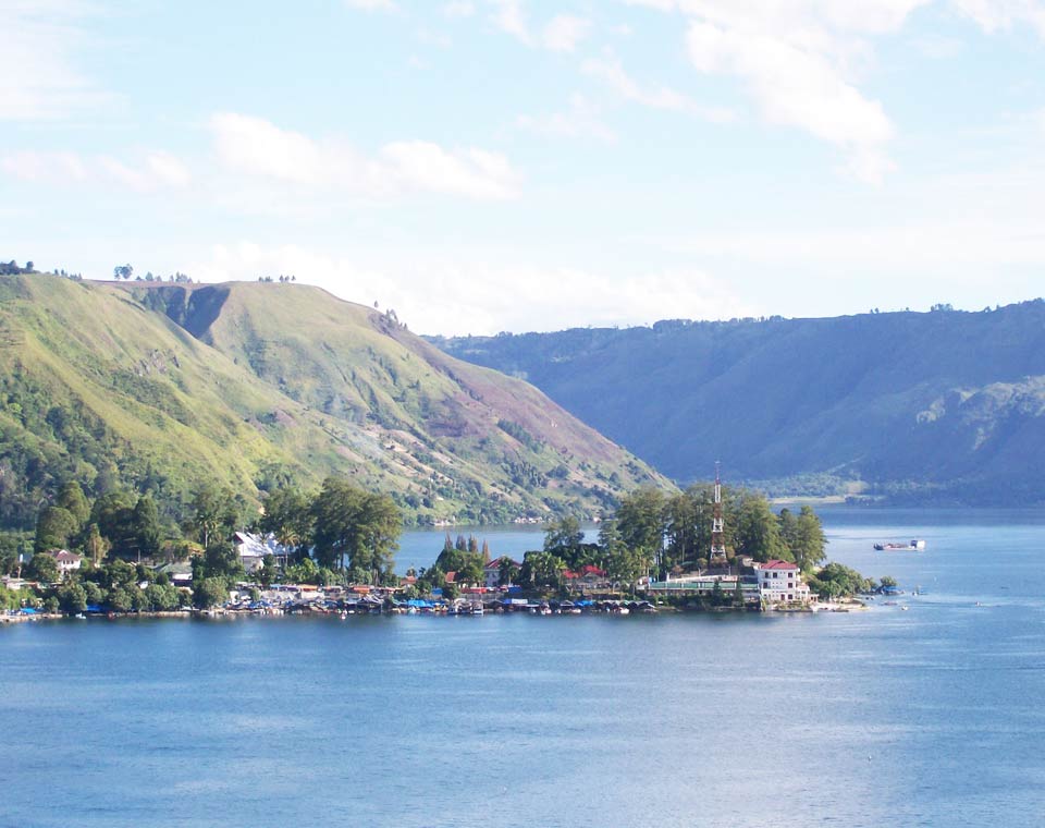 Kota Parapat Danau Toba