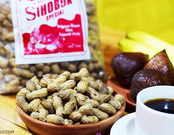 Kacang Sihobuk | Kelezatan Legendaris dari Bumi Tarutung