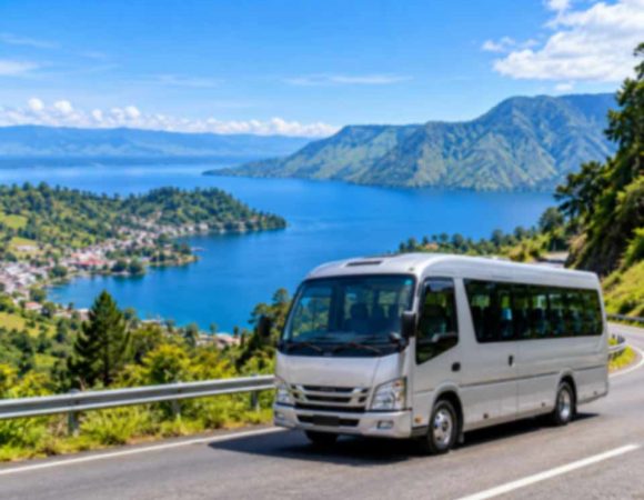 Micro Bus Elf Giga untuk Wisata Danau Toba | Aurora Wisata